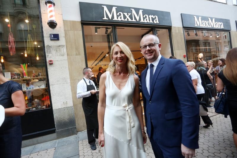 Zagreb: Poznati se okupili na modnoj reviji i otvorenju trgovine MaxMara