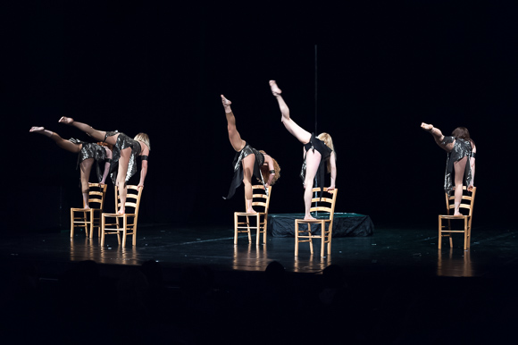 Pole/Chair/Dance show “Mental” @ HNK Zadar, 12.3.2016 – Foto: Ivan Toman Pole/Chair/Dance show “Mental” @ HNK Zadar, 12.3.2016 – Foto: Ivan Toman