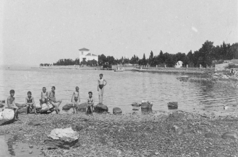 Uvala Maestral i sfinga oko 1930 godine