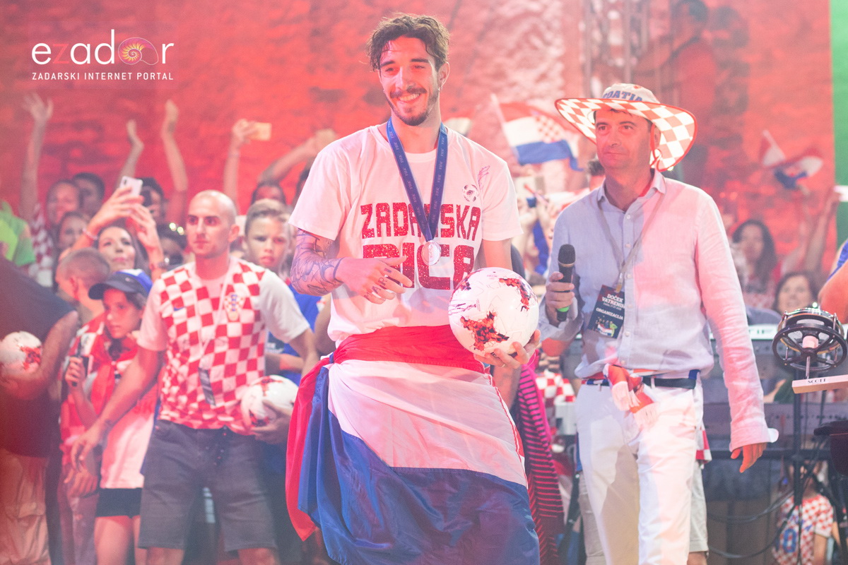 Veličanstven doček četvorice zadarskih Vatrenih Veličanstven doček četvorice zadarskih Vatrenih