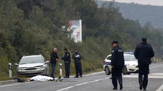 Tustica: U naletu kamiona poginuo pješak