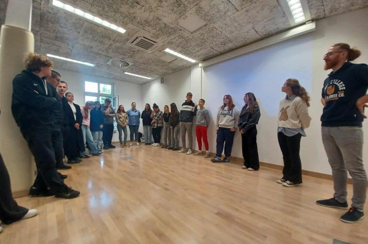 Mladi Centar za mlade udruga Cinaz i udruga Prizma