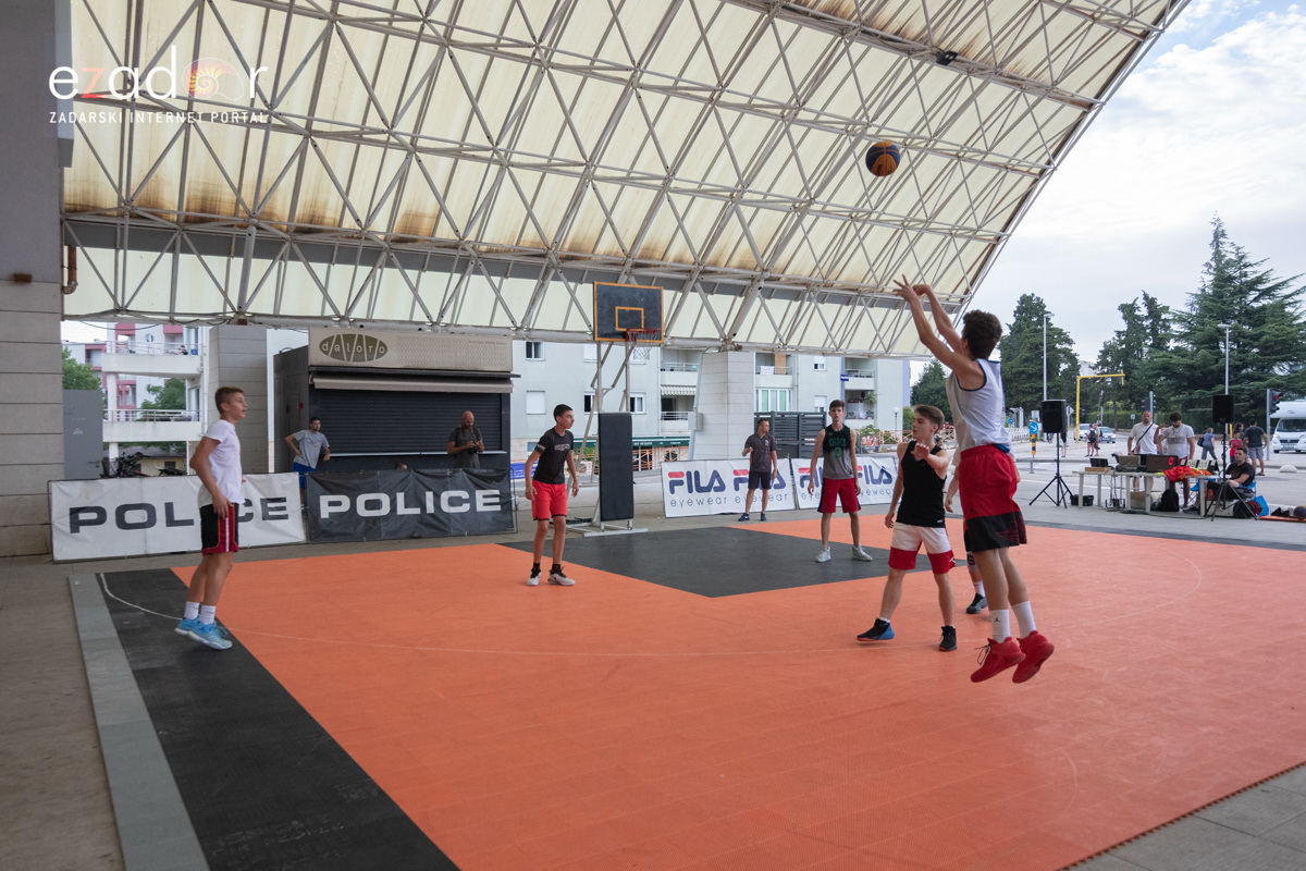 3×3 Basket Tour @ City Galleria