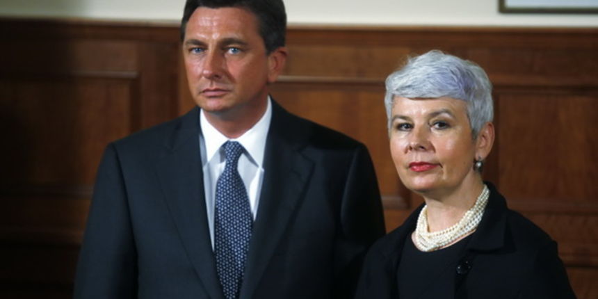 Zagreb, 261009.
Savska, HGK.
U jednodnevni posjet Hrvatskoj dosao je premijer Slovenije Borut Pahor.
Na slici: Jadranka Kosor i Borut Pahor za vrijeme press konferencije.
Foto: Goran Mehkek / CROPIX Zagreb, 261009.
Savska, HGK.
U jednodnevni posjet Hrvatskoj dosao je premijer Slovenije Borut Pahor.
Na slici: Jadranka Kosor i Borut Pahor za vrijeme press konferencije.
Foto: Goran Mehkek / CROPIX