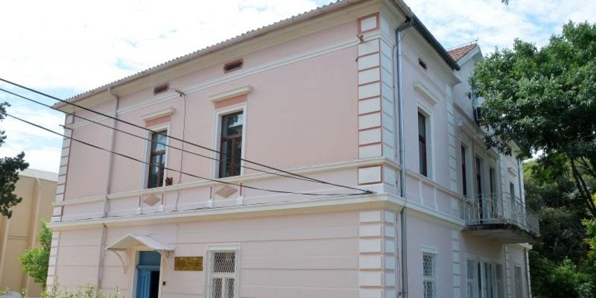 Pisanje eseja iz hrvatskog jezika na drzavnoj maturi danas je odgodjeno, te ce se odrzati sutra, jer su dva rezervna primjerka testa jucer ukradena iz Privatne gimnazija Juraj Dobrila u Puli. Photo: Dusko Marusic/PIXSELL