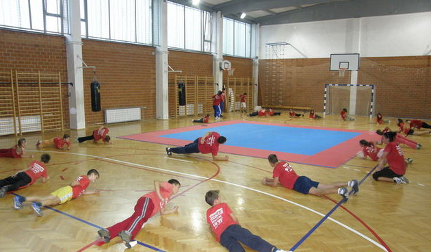 Kickbokseri KBK Polaca na treningu