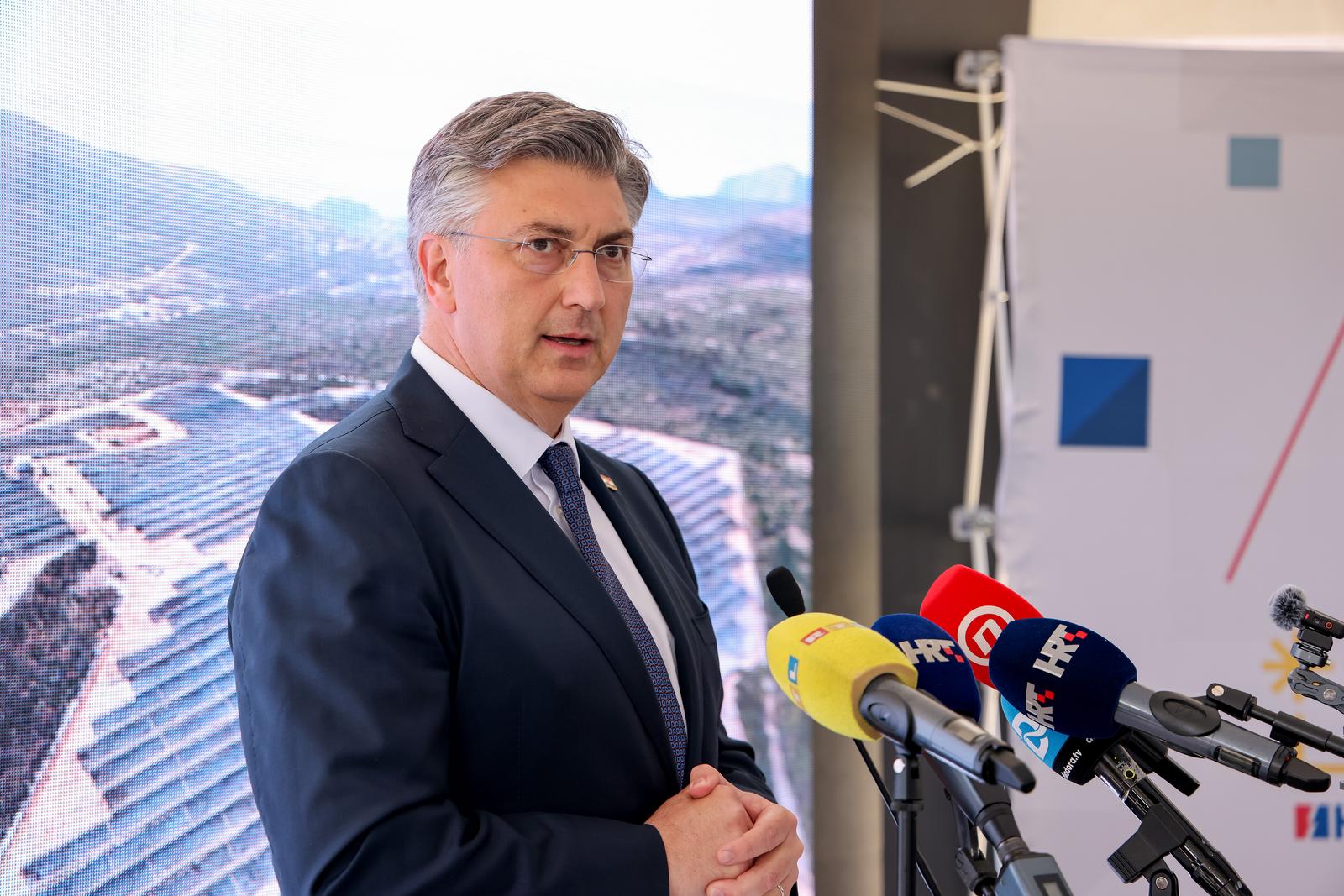 Obilazak radova na izgradnji sunčane elektrane Korlat