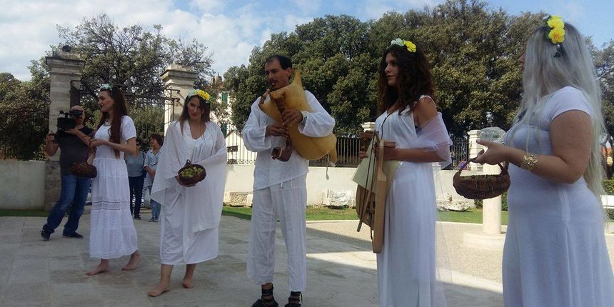 Poljičke vile i erotska poezija – otvorena “Gastro smokva”!