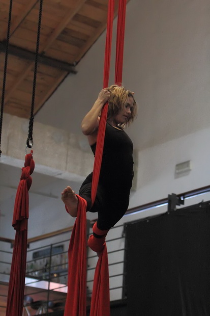 Arsenal: Xiomara Circo Art – ples na svili, Foto: Roberto Lerga Arsenal: Xiomara Circo Art – ples na svili, Foto: Roberto Lerga