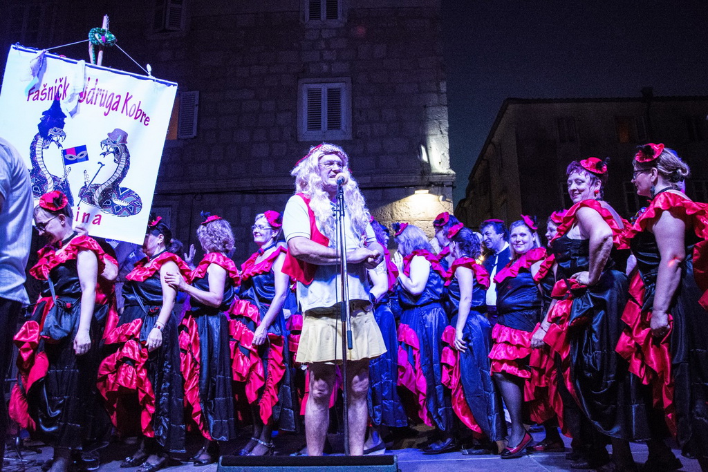 Paški ljetni karneval 2017 – maškarana povorka