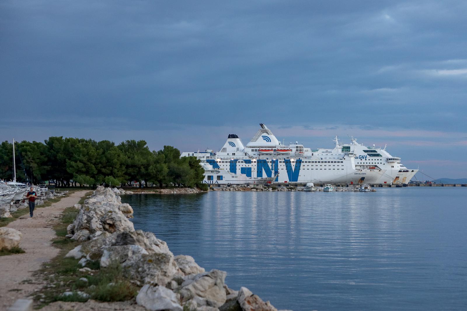 Kruzeri GNV Allegra i GNV Rhapsody na vezu u luci Gaženica