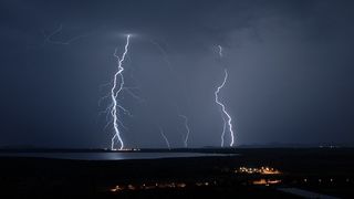 Image 1207435 (auto)