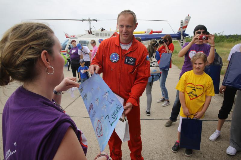 Štićenici humanitarne udruge “Jak kao Jakov” u posjeti zračnoj bazi Zemunik, Foto: Filip Brala/PIXSELL Štićenici humanitarne udruge “Jak kao Jakov” u posjeti zračnoj bazi Zemunik, Foto: Filip Brala/PIXSELL