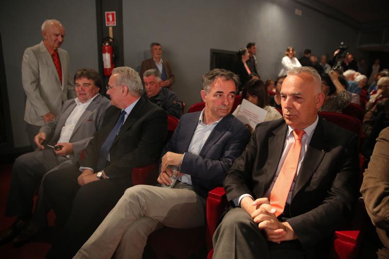 U zadarskom HNK odrzan je skup Kukuriku koalicije te predstavljeni kandidati za Europski parlament. Iako je bilo najavljeno, premijer Zoran Milanovic nije prisustvovao skupu zbog krize u Slavoniji uzrokovane poplavama. Photo: Filip Brala/PIXSELL