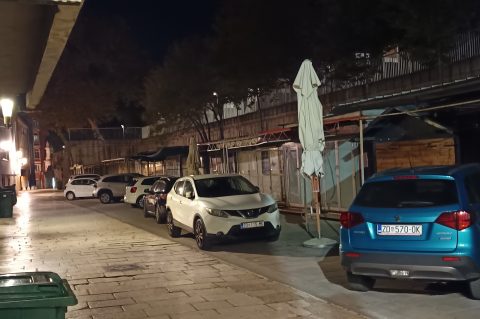 trn u oku kiosci ispod bedema