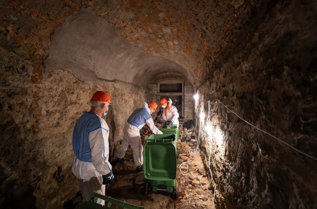 [FOTO] Iz tunela uklonjen otpad, zadarski bedemi ponovo prohodni ...