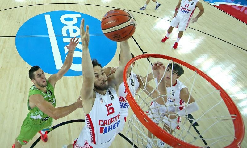 05.09.2015., Arena Zagreb, Zagreb – EuroBasket 2015., skupina C, 01. kolo, Hrvatska – Slovenija. Foto: PIXSELL 05.09.2015., Arena Zagreb, Zagreb – EuroBasket 2015., skupina C, 01. kolo, Hrvatska – Slovenija. Foto: PIXSELL