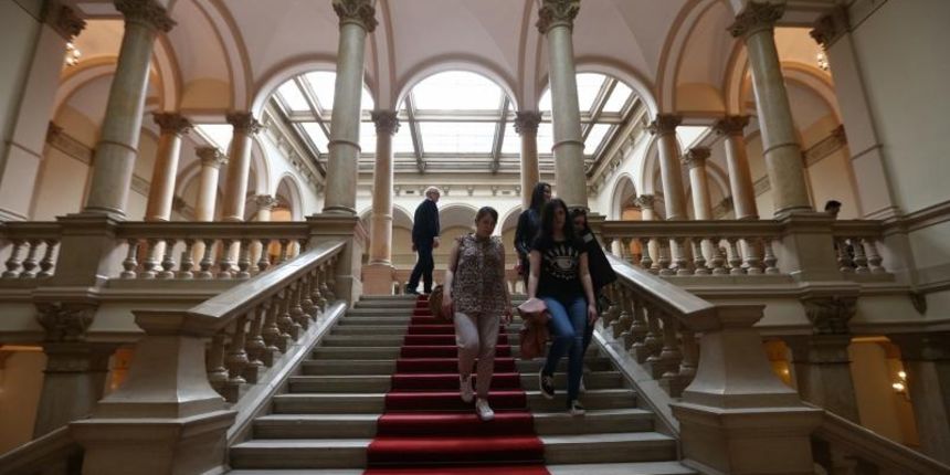 Peti se put odrzavaju Dani otvorenih vrata Hrvatske akademije znanosti i umjetnosti, manifestacija kojom najvisa znanstvena, kulturna i umjetnicka institucija u Hrvatskoj gradjanima priblizava svoju raznovrsnu djelatnost i bogatu bastinu prikupljenu u 155