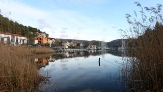 Skradin romantičan mediteranski grad na desnoj obali rijeke Krke Skradin romantičan mediteranski grad na desnoj obali rijeke Krke