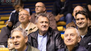 Fešta u povodu 80. rođendana Pina Giergie: Vetarani KK Zadar – Veterani KK Olimpija Fešta u povodu 80. rođendana Pina Giergie: Vetarani KK Zadar – Veterani KK Olimpija