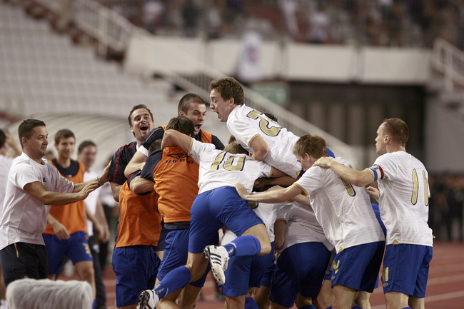 Split 050810.
Stadion NK Hajduka u Poljudu
Predkolo Evropskog kupa : NK Hajduk – Dinamo Bukurest
Na fotografiji : slavlje.
Foto: Vladimir Dugandzic / CROPIX Split 050810.
Stadion NK Hajduka u Poljudu
Predkolo Evropskog kupa : NK Hajduk – Dinamo Bukurest
Na fotografiji : slavlje.
Foto: Vladimir Dugandzic / CROPIX
