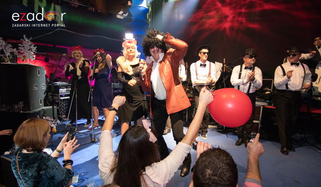 Ludnica u Saturnusu: Najbolji doček u svemiru i šire