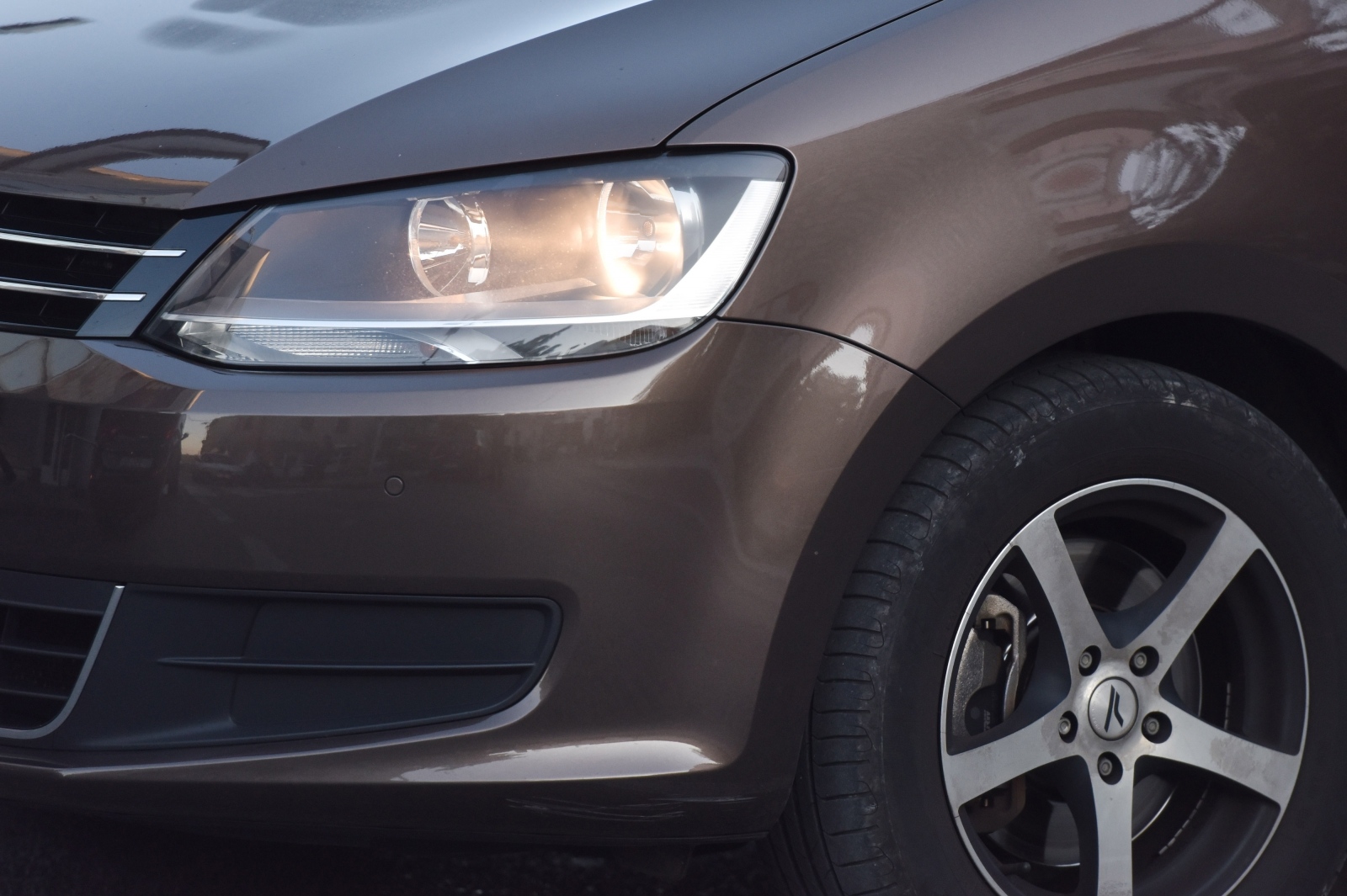 Od danas obvezna svjetla na automobilima u cestovnom prometu