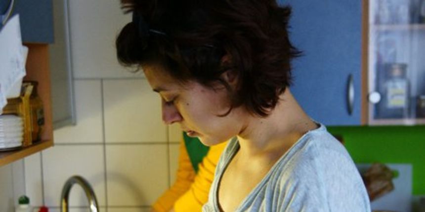 Kuhanje, žena, domaćica, foto-mirmekolozi.wordpress.com Kuhanje, žena, domaćica, foto-mirmekolozi.wordpress.com