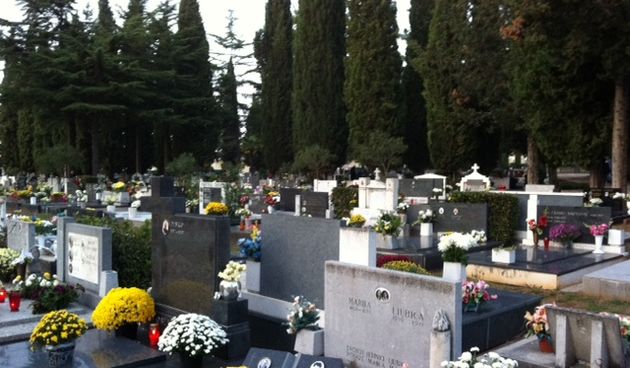 Gradsko groblje uoči blagdana Svih svetih i Dušnog dana