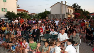 Vecer folklora: KUD Nevijana i ansambl Horenak u Nevidjenima Vecer folklora: KUD Nevijana i ansambl Horenak u Nevidjenima