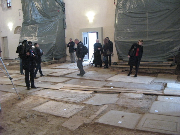 Grobnice u Svetom Frani Grobnice u Svetom Frani