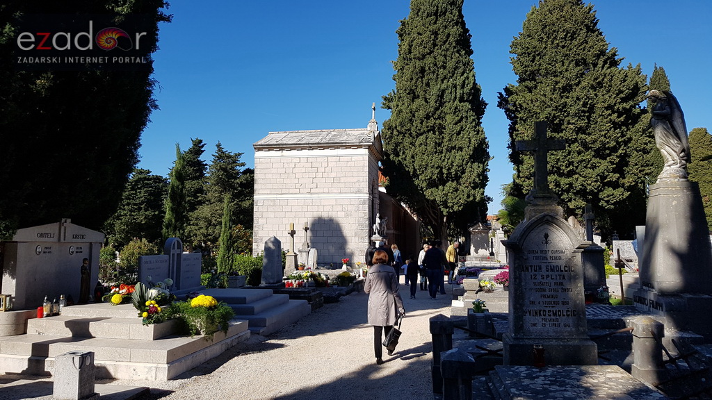 Blagdan Svih svetih na zadarskim grobljima