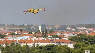 Požar na Plovaniji 11. kolovoza 2013. Foto: Željko Mršić/PIXSELL Požar na Plovaniji 11. kolovoza 2013. Foto: Željko Mršić/PIXSELL