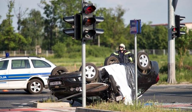 Velika Gorica – Dvije su osobe poginule sudaru automobila i motocikla na Aveniji Pape Ivana Pavla II. U tijeku je policijski ocevid. Photo: Davor Puklavec/PIXSELL