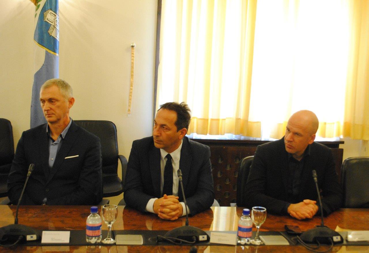 Ministar Tolušić potpisao ugovore za sanaciju šteta od poplave Ministar Tolušić potpisao ugovore za sanaciju šteta od poplave