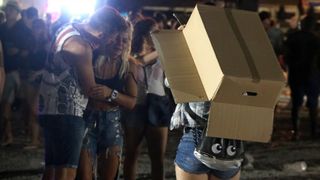 Novalja, Zrce – Koncert Chrisa Browna, koji je trebao biti odrzan na plazi Zrce, zbog jakog vjetra je otkazan te je, umjesto na plazi, Chris Brown koncert odrzao u prepunom klubu Aquarius. Photo: Dalibor Urukalovic/PIXSELL Novalja, Zrce – Koncert Chrisa Browna, koji je trebao biti odrzan na plazi Zrce, zbog jakog vjetra je otkazan te je, umjesto na plazi, Chris Brown koncert odrzao u prepunom klubu Aquarius. Photo: Dalibor Urukalovic/PIXSELL