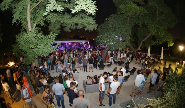 22.08.2013., Zadar – Glazbenik Neno Belan nastupio je u Ledana baru u Zadru pred mnogobrojnim obozavateljima. Photo: Filip Brala/PIXSELL