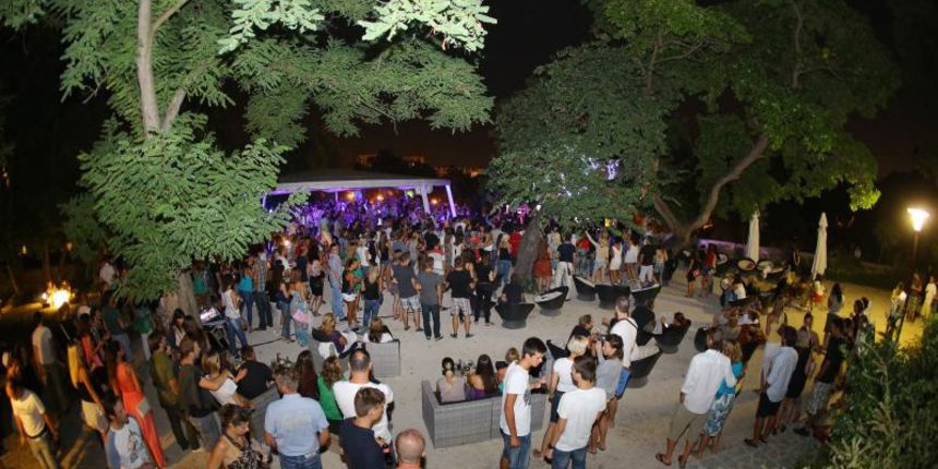 22.08.2013., Zadar – Glazbenik Neno Belan nastupio je u Ledana baru u Zadru pred mnogobrojnim obozavateljima. Photo: Filip Brala/PIXSELL