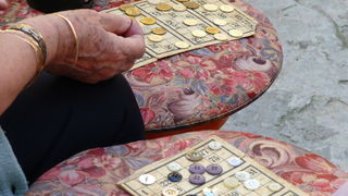 Crna ovca u Baški na otoku Krku Crna ovca u Baški na otoku Krku