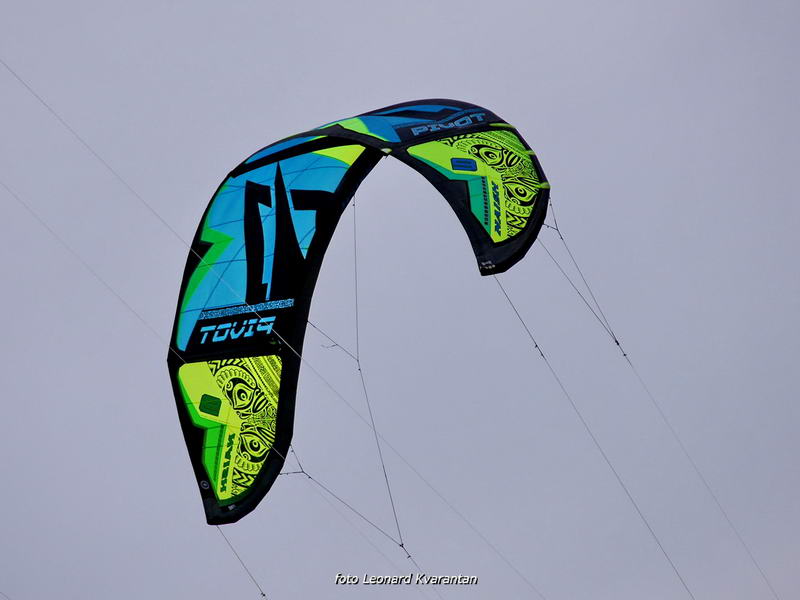 Kiteri i surferi uživali u jakom jugu