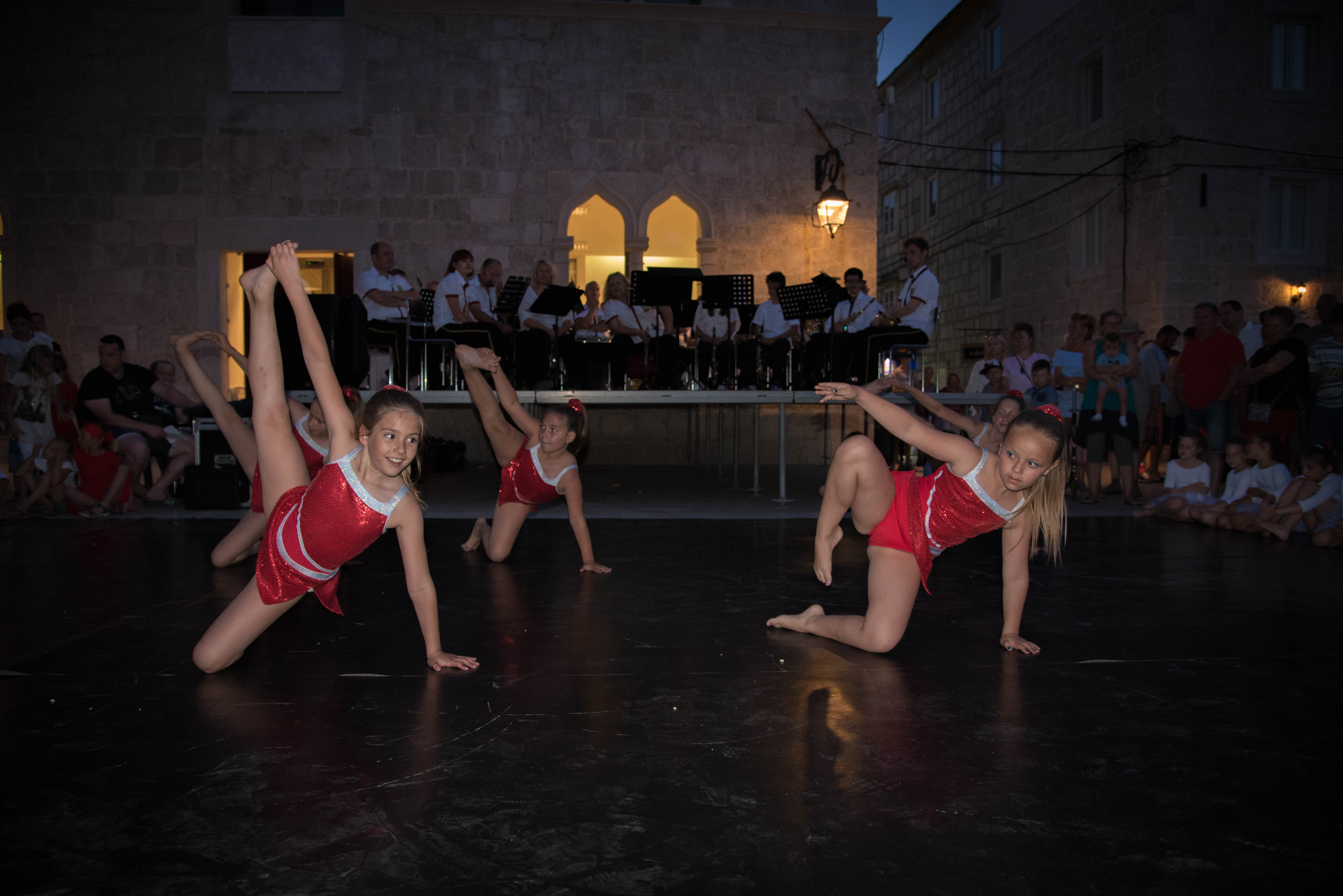 Pag, plesna udruga Kissa