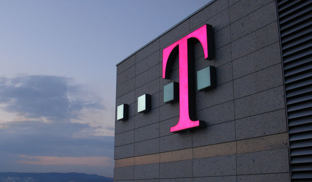 T-HT upravna zgrada (detalj)