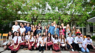 Kazališna udruga “Igrajmo se” predstavila je dramsku igru “Coffee to go” u atriju Gradske knjižnice Zadar