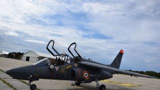 Tri francuska vojna aviona Dassault Alphajet u posjeti bazi Zemunik