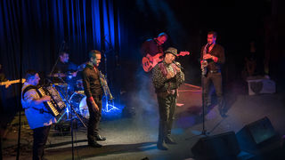 Esma Redžepova, prateći bend Folk Masters i gost Ibus Ibraimovski @ Arsenal Zadar Esma Redžepova, prateći bend Folk Masters i gost Ibus Ibraimovski @ Arsenal Zadar