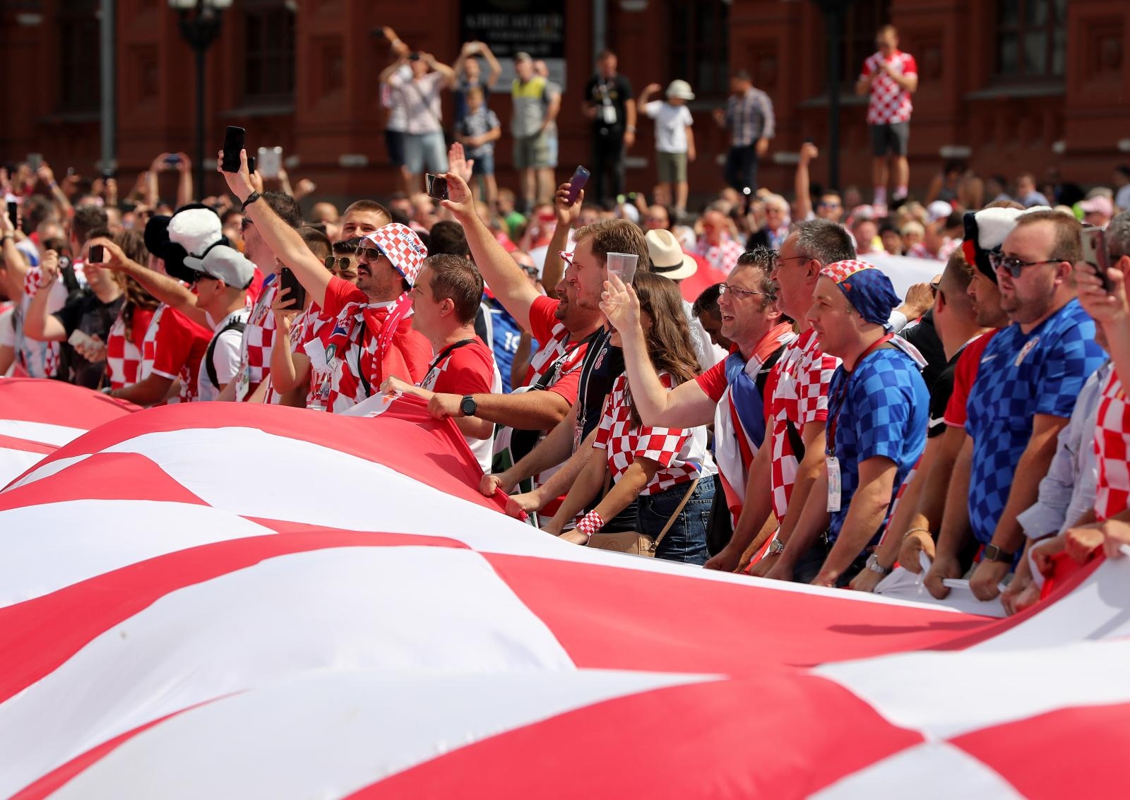 Hrvatski navijači okupirali centar Moskve!