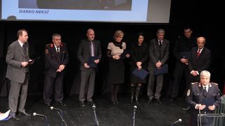 HNK Zadar: Dodjela priznanja za ”Naročiti pothvat u zaštiti i spašavanju” foto: I. Perinčić HNK Zadar: Dodjela priznanja za ”Naročiti pothvat u zaštiti i spašavanju” foto: I. Perinčić