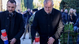 Na Gradskom groblju položeni vijenci povodom obilježavanja 33. obljetnice 72. bojne Vojne policije Na Gradskom groblju položeni vijenci povodom obilježavanja 33. obljetnice 72. bojne Vojne policije