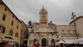 Bozicni ukrasi, ukrasavanje grada