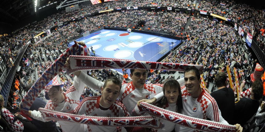 Rukometni navijaci u Spaladium Areni, Josko Ponos / CROPIX Rukometni navijaci u Spaladium Areni, Josko Ponos / CROPIX